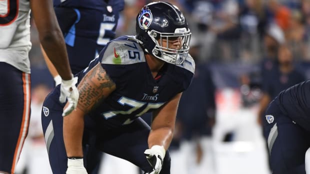Tennessee Titans offensive tackle Dillon Radunz (75) lines up against the Chicago Bears during the second half at Nissan Stadium.